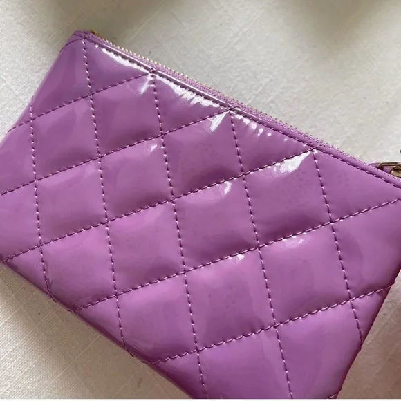 Chanel Patent Leather O case - Picture 3 of 4